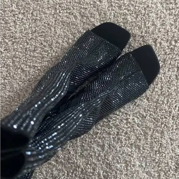 ZARA SHINY OPEN TOE HEELED BOOTS
BLACK SIZE 7.5 - Picture 2 of 6